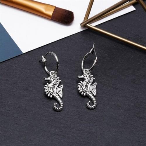 SOHOT Chic Tiny Seahorse Pendant Women Hoop Earrings Bohemia Hot Sale Cute Animal Shape For Female Jewelry Brincos