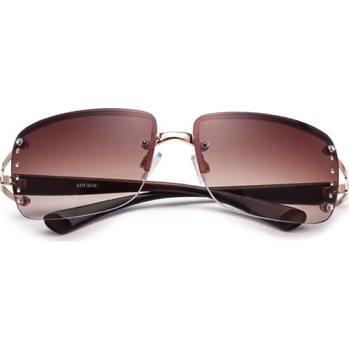 New Diamond Exquisite Luxury Sexy Women Square Rimless Sunglasses Clear UV400 Goggle Outdoor Driving Style Fashion Lady