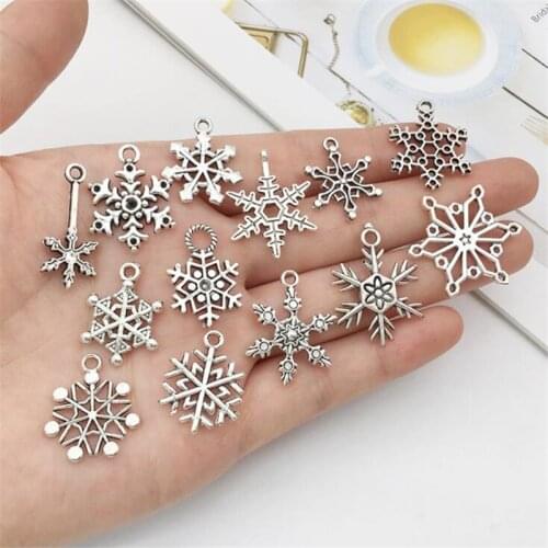 30pcs Random Style Antique Christmas Snowflake Charms Pendants for DIY Necklace Bracelet Jewelry Making