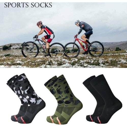 2018 New Olive Green Camouflage Professional Outdoor Running Riding Cycling Socks Unisex Sports Bike Socks
