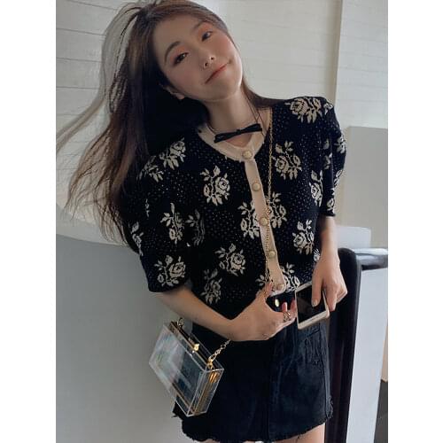 Womens tops 2020 new slim slimming cardigan womens loose lazy short retro knit shirt