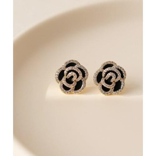 2021 New Fashion Korea Fresh Sweet Flowers Temperament Stud Earrings Senior Elegant Lovely Fine Trend Crystal Women Earrings