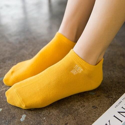 2021 Spring Summer New Men Ladies Women Fashion Cotton Casual Plaid Web Celebrity Tide Socks Lovely Soft Funny Comfort