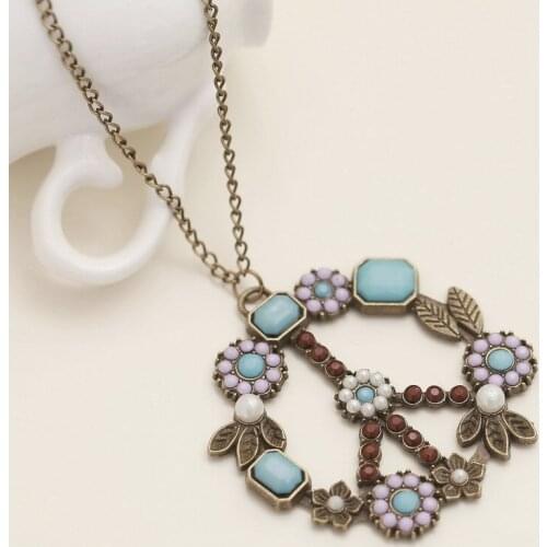 Retro Peace Symbol Flower Sign Necklace Pendant Ancient Gold Wreath White Pearl Men and Women Necklaces Collier Jewelry Gift