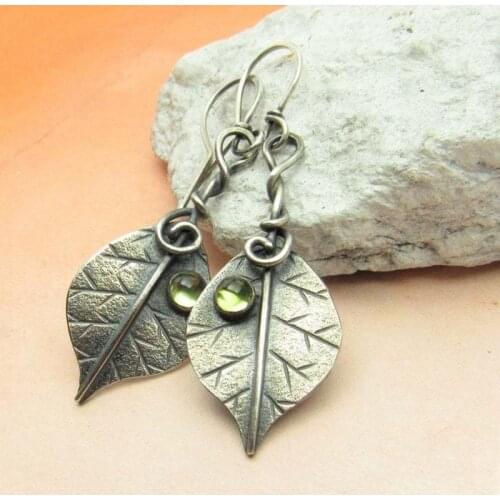 2021 Wholesale Bohemian Style Ancient Silvery Tree Leaf Earrings Simple Retro Thai Silvery Green Spar Earrings for Women