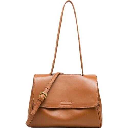 Bag handbag the new 2021 contracted skin commuter package female leisure students soft skin stray package