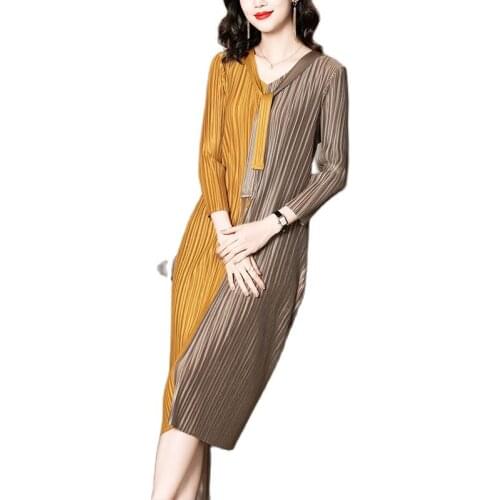 Spring/summer 2021 new high - end sleeve V-neck women loose large color matching skirt pleated skirt skirt skirt skirt skirt