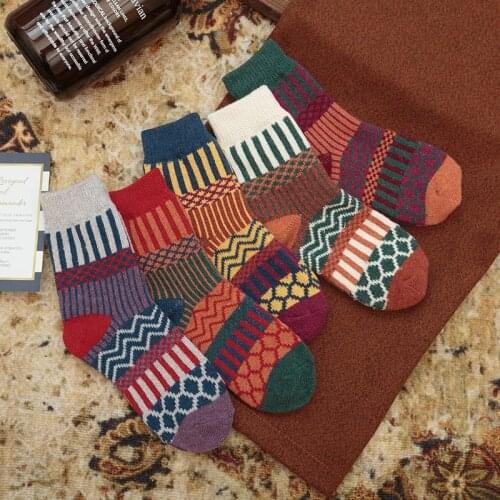 1 Pair New Winter Thick Warm Wool Women Socks Colorful Socks Fashion Casual Euramerican National Wind-Flowers Cotton Sock