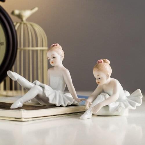 Ins Hot Ballet Girls Decors Ceramic Home Furnishings Little Girl Ballet Dancers for Sitting Room Bedroom Hallway Table Ornaments