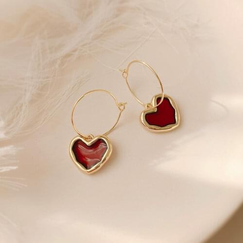 Minar Sweet Burgundy Enamel Love Heart Earrings for Women Gold Color Hooks Alloy Heart Drop Dangle Earrings Vintage Jewellery