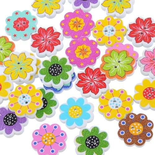 50pcs/lot Flower Shape Wooden Buttons With Flower Painting For Clothes Decotative Wood Button Sewing On Gift Decoration Card