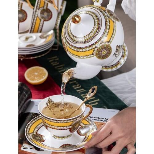 New Arrival Europe Court Coffee Cups Set Teapot Mug Chip Cup Tea Pot Cup Set Nice Xmas Gift Luxury Home Decor