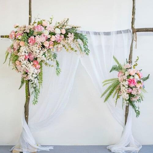 The wedding ceremony sen is the triangular arrangement wall arch floral wedding stage background decoration decorative props