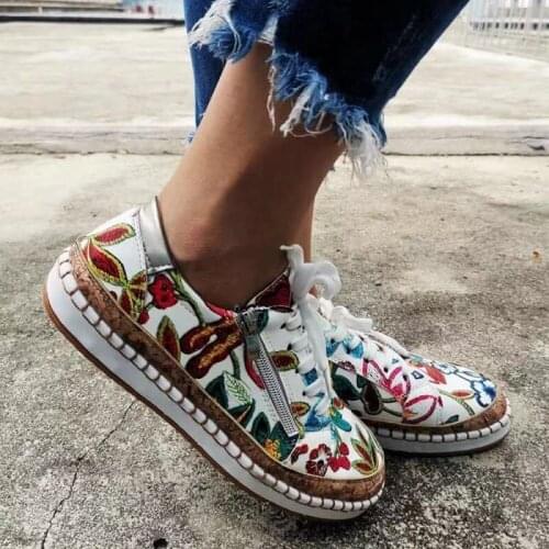 New Popular Womens Shoes Plus Size Color Matching and Printing Lace-up Flat Shoes Womens Casual Shallow Mouth Womens Sneakers