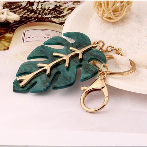 Christmas Leaf Metal Keychain Creative Fresh Leaf Shape Key Ring Holiday Gift Ladies Accessory Pendant Best Gifts