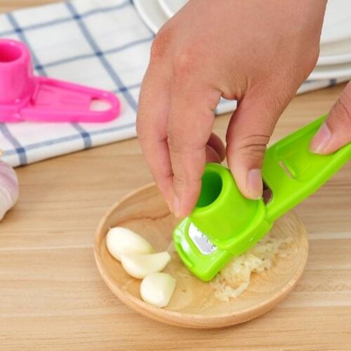 1PCS Creative Multifunctional Garlic Press Manual Ginger Garlic Chopper Meat Chopper Fruit Chopper Kitchen Accessories