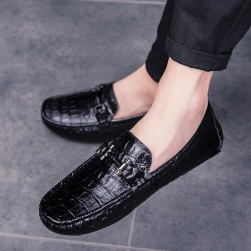 Men Shoes Moccasin Soft Comfortable Black white genuine leather Shoes Men Casual Shoes Slip on Mens Loafers Sneakers shoes men