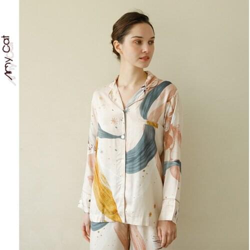 2020 Spring New Satin Printed Lapel Pajama Set Womens Two Piece Long Sleeves Pajamas Loungewear Home Clothes Viscose Sleepwear
