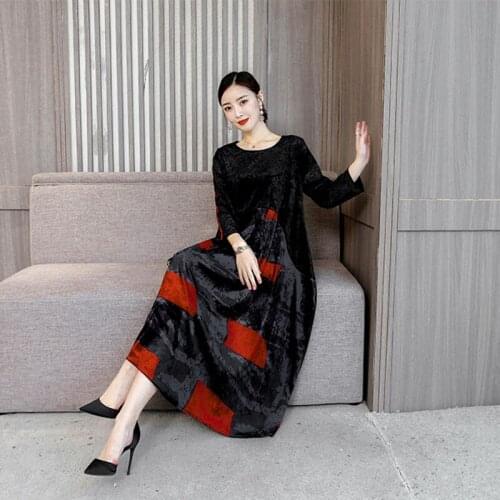Gold velvet loose large size slim dress 2019 spring new Chinese style print stitching seven-point sleeve big swing dress m29