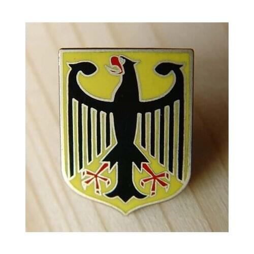 GERMAN EAGLE GERMANY STATE COAT OF ARMS LAPEL PIN BUNDESADLER FLAG DEUTSCHLAND