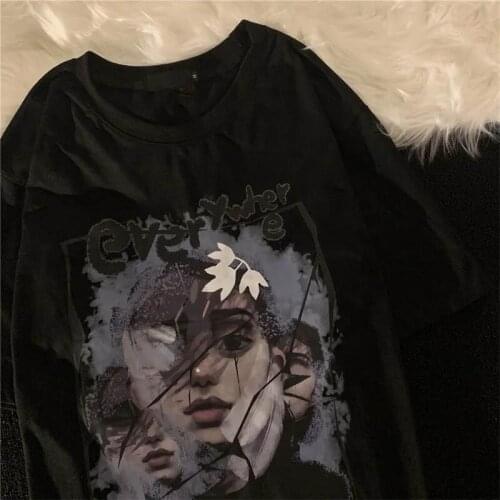 Summer Goth Female Tee Aesthetic Loose Women T-shirt Punk Grunge Streetwear Ladies Gothic Top T-shirt Harajuku Clothing Y2k