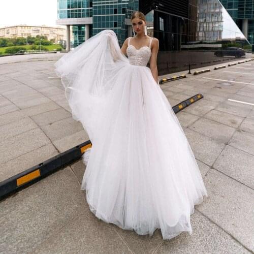 UZN Boho Wedding Dress A-Line 2021 Spagetti Straps Pleated Lace Beading Sweetheart Custom Made Bohemian Wedding Gowns