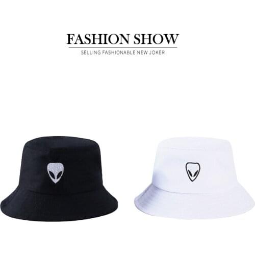Autumn and winter new European and American creative embroidery pattern alien basin hat female style retro art hot style fisherm
