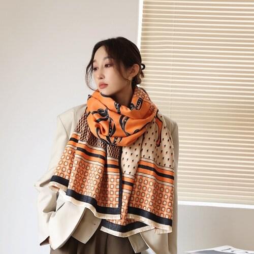 Winter Cashmere Scarf Women Luxury Design Print Shawls Lady Horse Pashmina Wraps Thick Echarpe Blanket Scarves Female Stoles