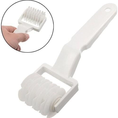 Plastic Pizza Roller White Knife Pie Slicer Pastry Embossing Die Dough Lattice Cutter Bread Pastry Tool Bake Kitchen Tool 20*6cm