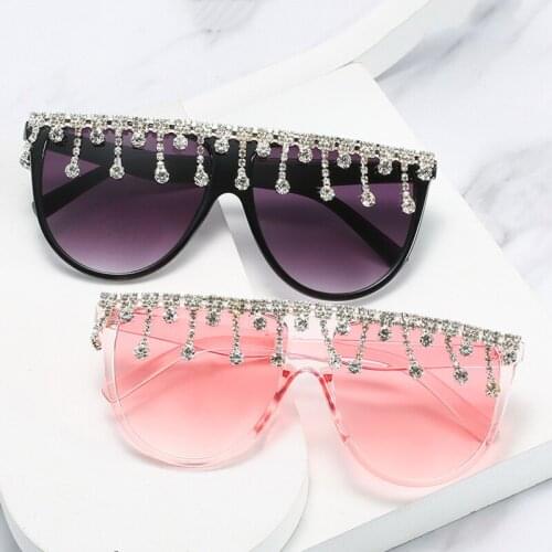 Vintage Fashion Luxury Brand Designer Diamond Sunglasses Women Crystal Rhinestone Frame Cute Sun Glasses For Female Ladies UV400