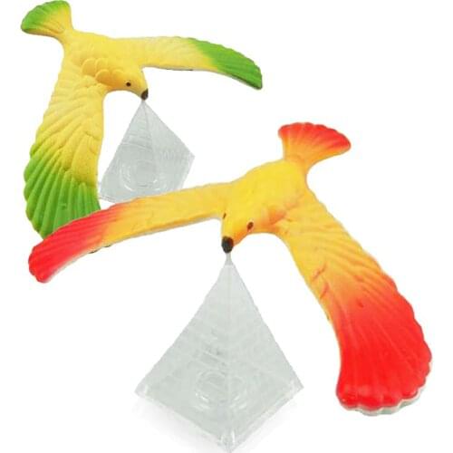2020 Funny Amazing Balancing Eagle With Pyramid Stand Magic Bird Desk Kids Toys Fun Learn Dropshipping