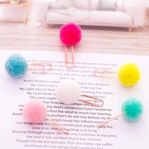60pcs/lot Colored Hairball Paper Clip Holder Paper Postcard Memo Clips Craft Kawaii Decoration For Office Supplies Wholesales