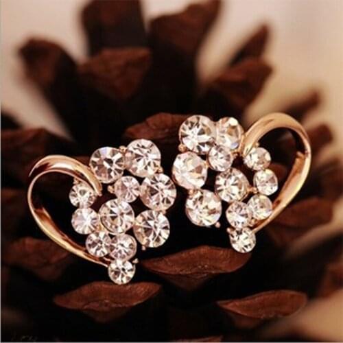 2019 New Cute Bijoux Peach Heart Zircon Crystal Stud Earrings For Women Party Daily Wear Jewelry Wedding Accessories Wholesale