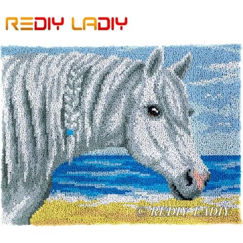 Latch Hook Rug White Horse Plush Tapestry Kits DIY Carpet Rug Chunky Yarn Arts & Crafts Crochet Floor Mat Home Decor 81*61cm