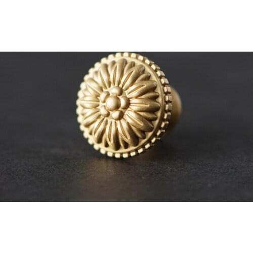 Qiansi 1 Pcs Flower Shaped Metal Brass Rose Drawer Closet Pull Handle Drawer Handle Vintage Furniture Door Handle Cabinet Handle