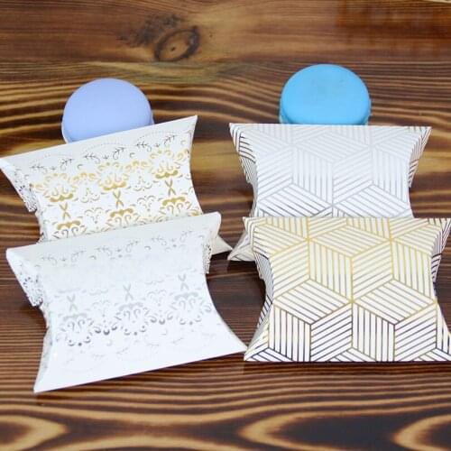 50pcs Gold/Silver Gold Foiling Pillow Box Mini Gift Packaging Box Cardboard Jewelry Packaging Box for Event & Party