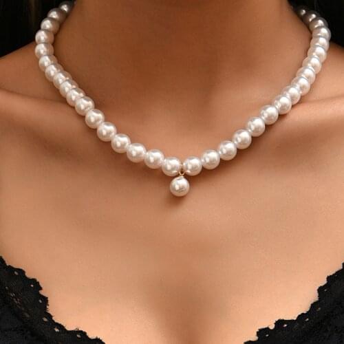 2021 Trend Elegant Jewelry White Big Pearl Choker Round Pearl Pendant Necklace Unquie Women Fashion Necklace Wholesale X054