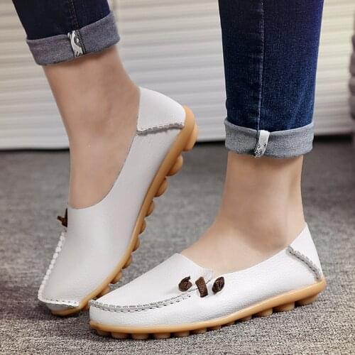 Spring Summer Flats Women Plus Size Genuine Leather Shoes Women Soft Nurse Loafers For Women Driver Chaussures Femme 2019