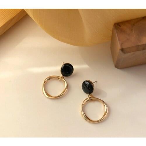 Premium Texture Black Dripping Oil Metal Circle Earrings Retro Simple Irregular Round Earrings For Women Party Jewelry Gift