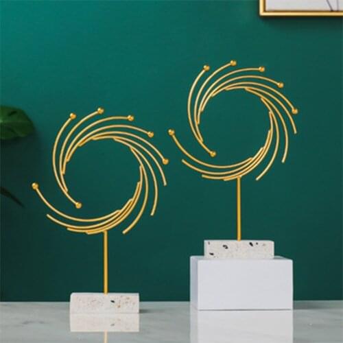 Nordic Ins Creative Light Luxury Metal Decoration Crafts Home Living Room TV Cabinet Wine Cabinet Desktop Decoration Gift