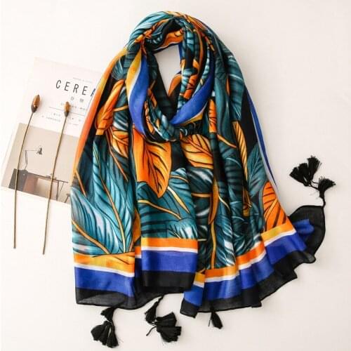 Luxury Brand Designer Cotton Scarf High Quality Foulard Bandana Long Lrage Shawls Wrpas Winter Warm Scarves Pashmina 2020 New