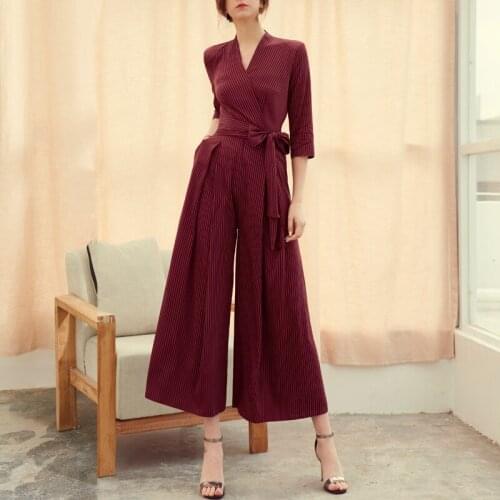 2019 Broad-legged Pants High waist Slim Fashion Loose Drop Sense Straight Cylinder Connected Suit Summer Womens Wear new