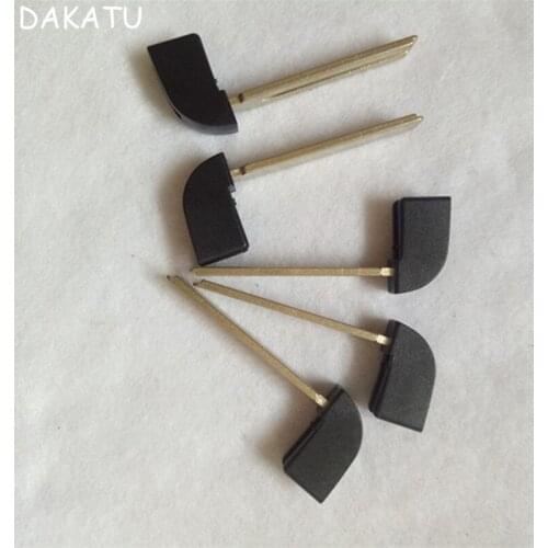 DAKATU Emergency Smart Prox Remote Key Fob Uncut Blade For Toyota Camry 2018 Smart Card Replacement Key blade