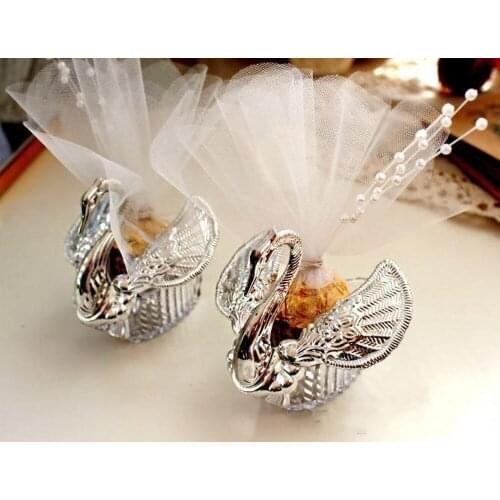 European style Swan Shaped Wedding Favor Boxes Acrylic silver Wedding Gift Candy Favor Candy boxes Novelty Wedding Favors Holder