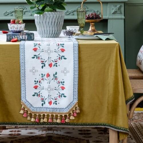 Crease & Wrinkle Resistant Linen Table Runner For Wedding Receptions Banquets Restaurants Showers Parties Floral Print