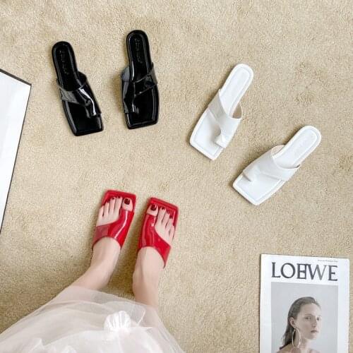 Slippers Womens Summer Wear 2020 New Style Low Heel Slippers Cool Split Toe Square Head Toe Covering Tide Net Red Flat Sandals