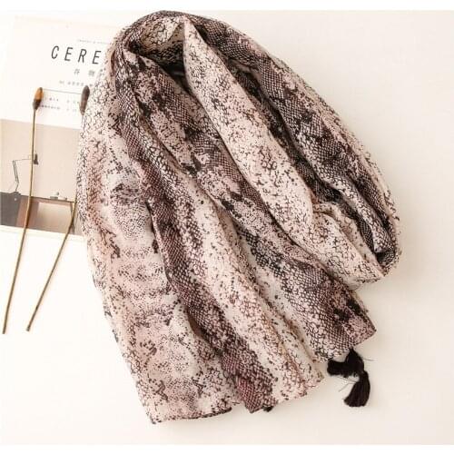 2021 Women Fashion Snakeskin Printed Pattern Cotton Tassel Scarf Shawls Wraps Hijabs 10pcs/lot