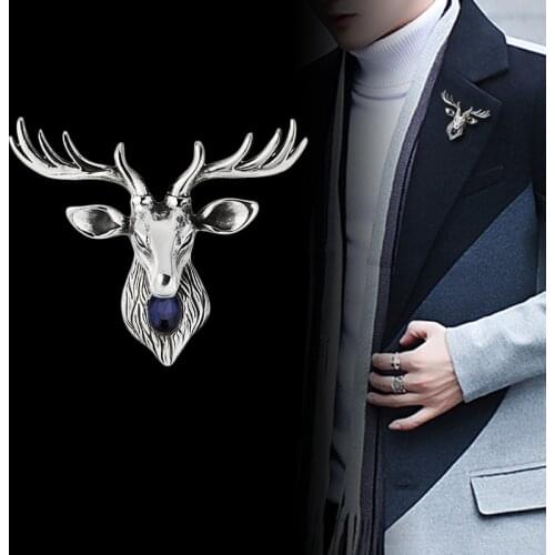 New Retro Metal Elk Brooch Pin Animal Crystal Corsage Suit Coat Lapel Pins Christmas Gifts for Men Jewelry Accessories