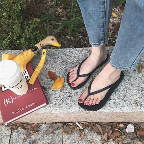 Summer new womens beach flip-flops fashion non-slip soft bottom beach pinch sandals and slippers