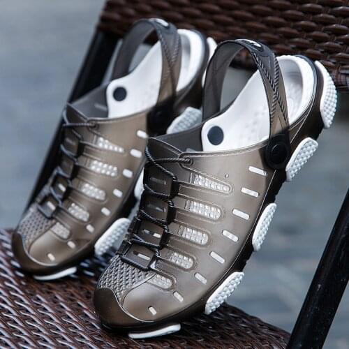 Men Sandals EVA Breathable Beach Shoes For Men 2021 Light Solid Summer Male Sandals Size 40-45 Casual Men Slippers